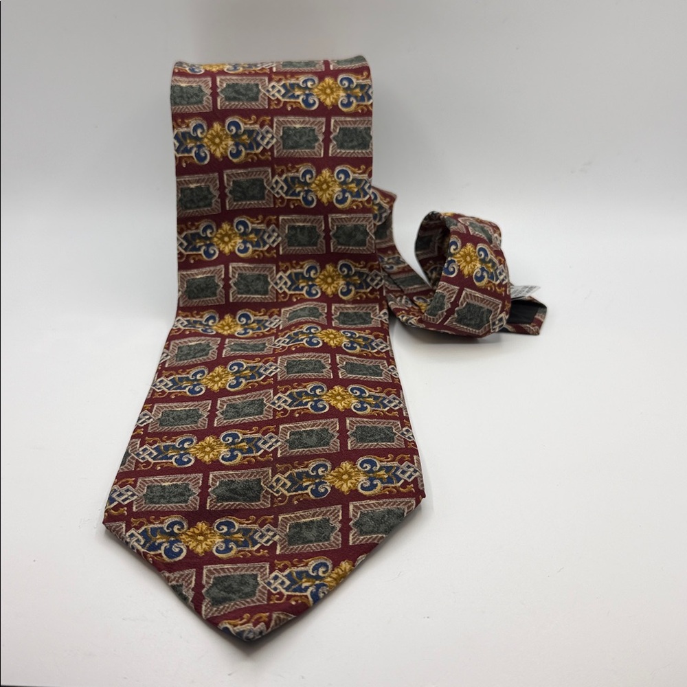 VTG The Metropolitan Museum of Art Silk Tie | Burgundy & Gold Ornate Geometric